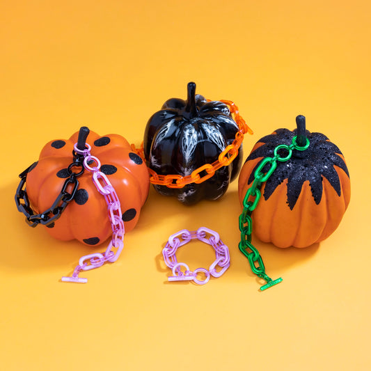 Gothic Halloween jewelry for women, affordable Halloween-themed earrings, spooky Halloween charm bracelets, unique Halloween necklaces with skulls, vintage-inspired Halloween jewelry designs, handmade Halloween jewelry with pumpkins