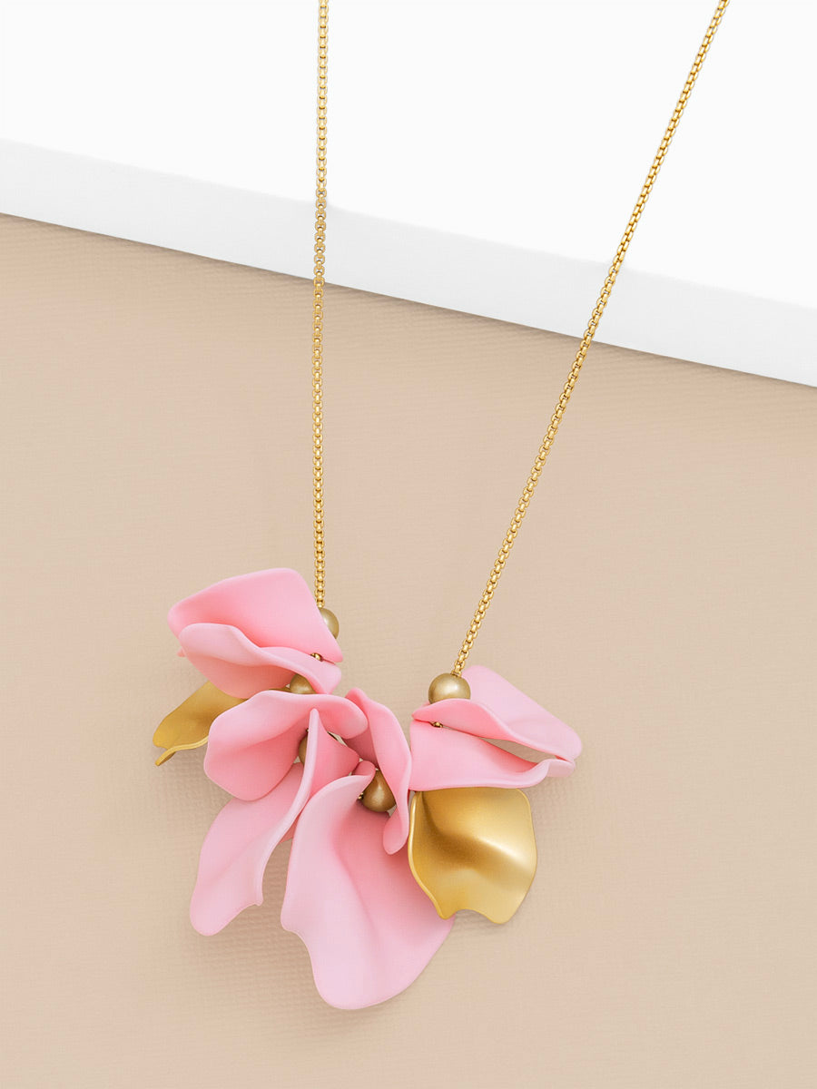 Nadye Floral Necklace